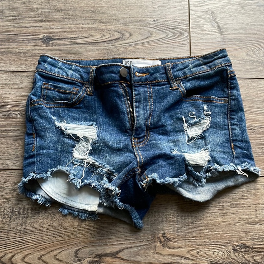 Blue wash denim shorts